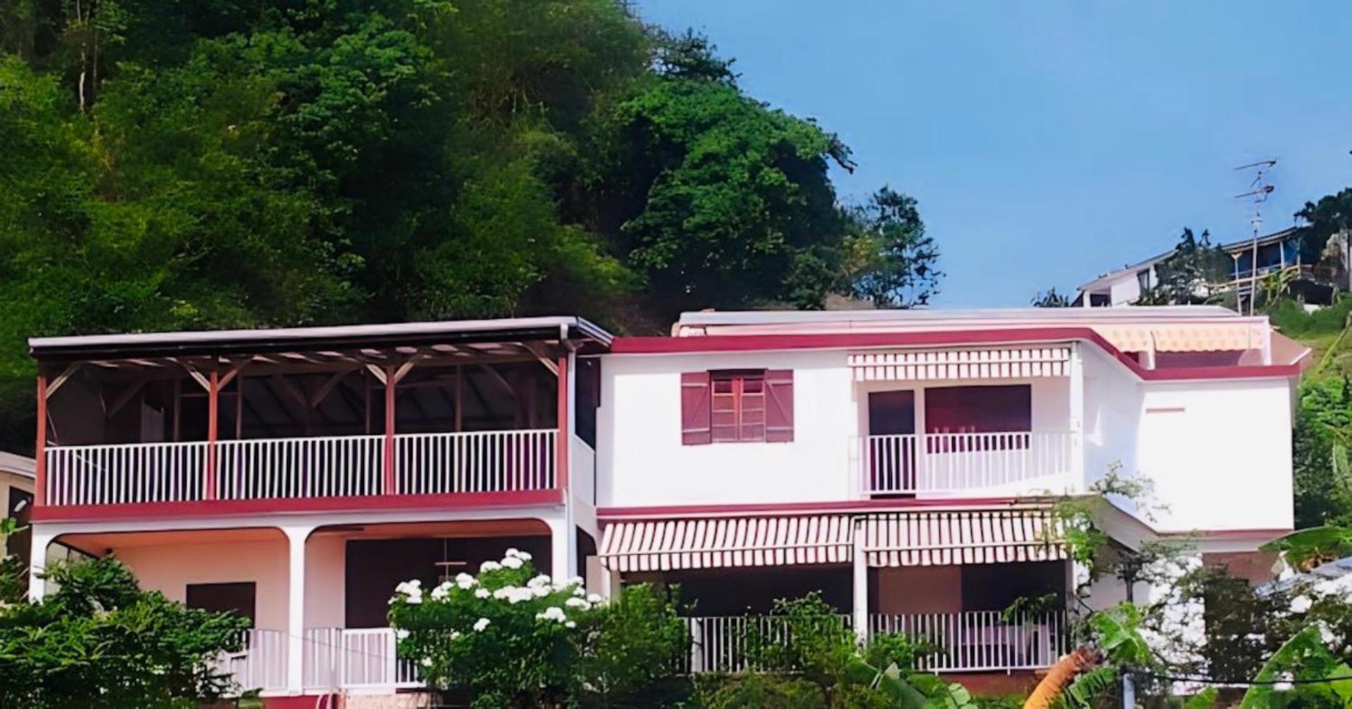 Logement Entier Au Soleil Couchant Deshaies Exterior photo