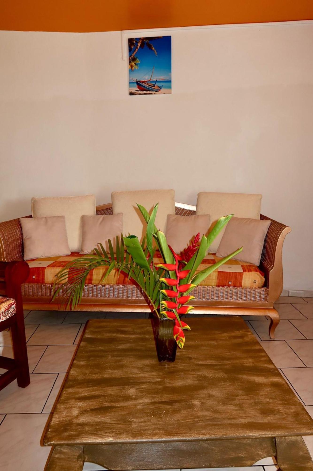 Logement Entier Au Soleil Couchant Deshaies Exterior photo