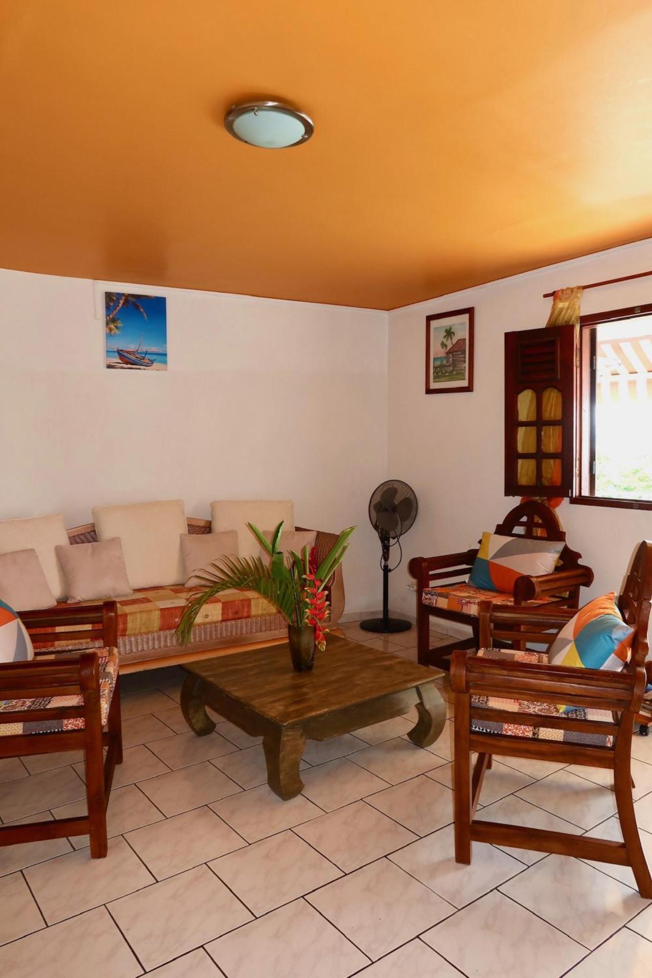 Logement Entier Au Soleil Couchant Deshaies Exterior photo